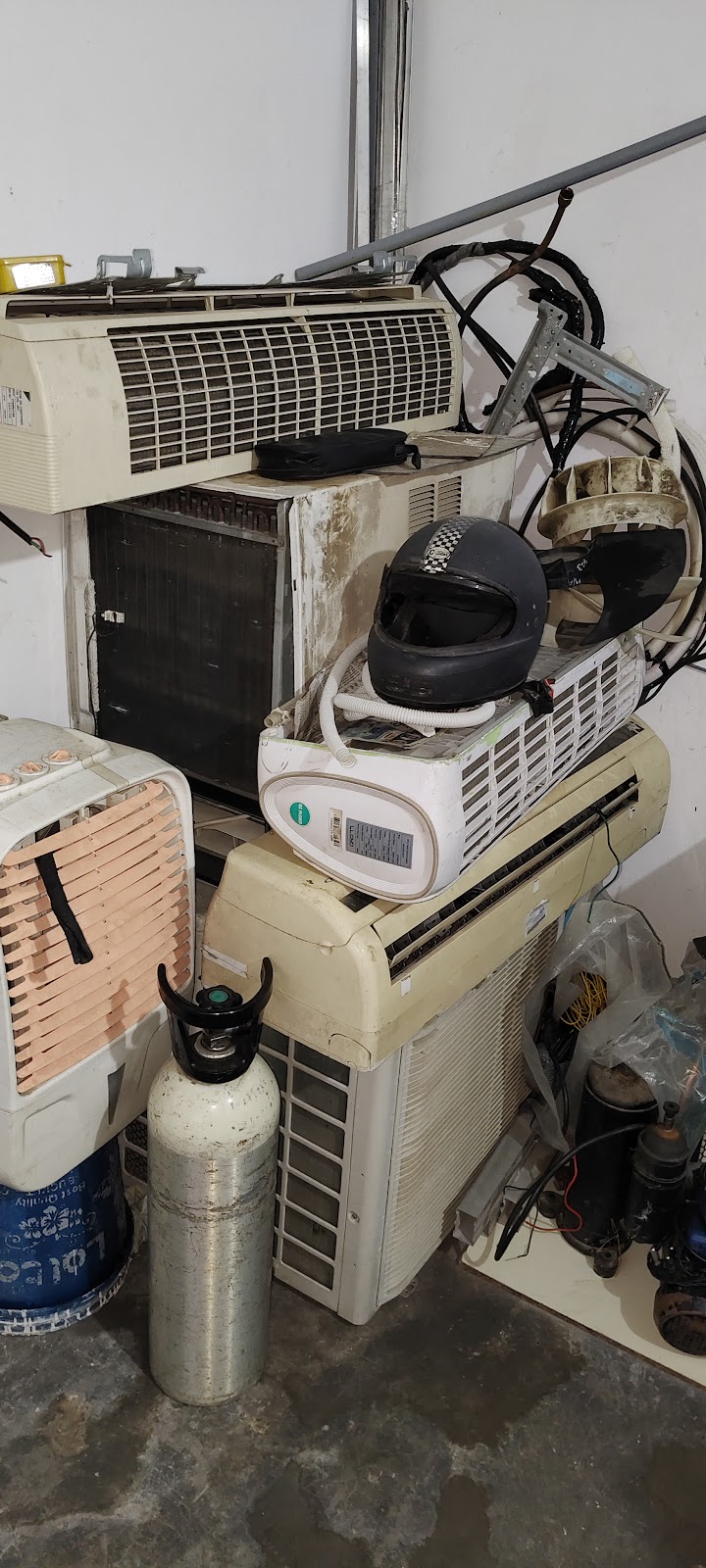 A1 AC REPAIR AND SERVICE - AC Service in Phase 3B1, Sahibzada Ajit Singh Nagar