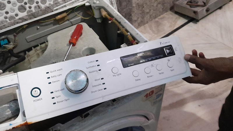 AC, Gyser, service and Repair center - AC Service in Om Nagar, Prayagraj