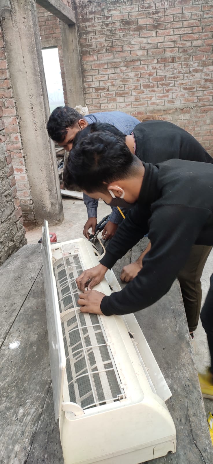 AC repair, Technician , Mechanic, HVAC DESIGN Training Patna - AC Service in Maruti Nagar, Patna