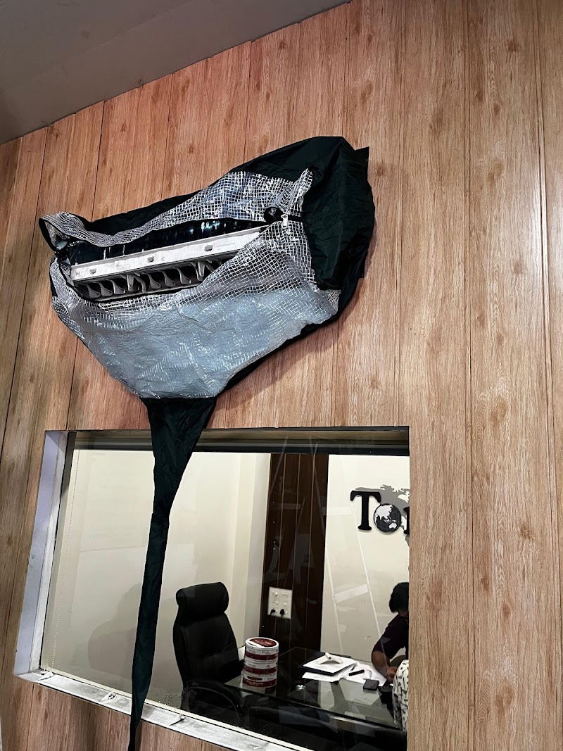 AC SERVICE COMPLAINT INSTALLATION - SNOWFALL - AC Service in Ponjikkara, Ernakulam