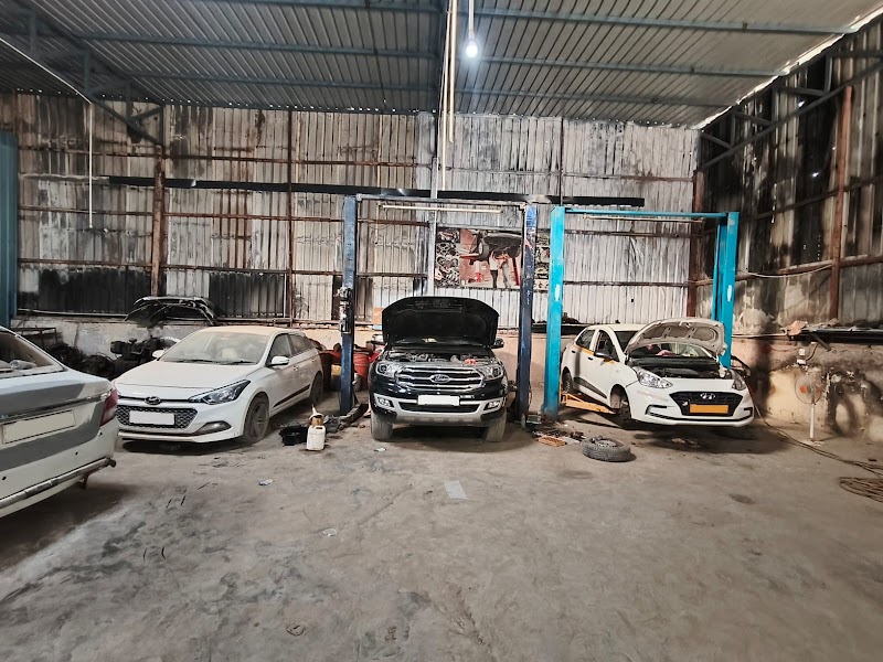 Auto Car Repairing Centre In Aurangabad - AC Service in Padampani Colony, Chhatrapati Sambhajinagar