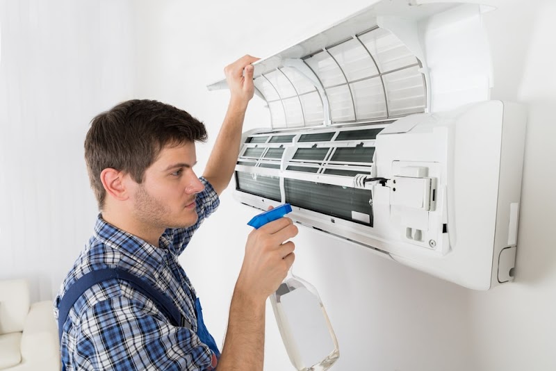 Best Indian Refrigeartion-Ac Installation\Ac Gas Filling in Noida\Split and Window Ac Repair Service Noida - AC Service in Sector 31, Noida