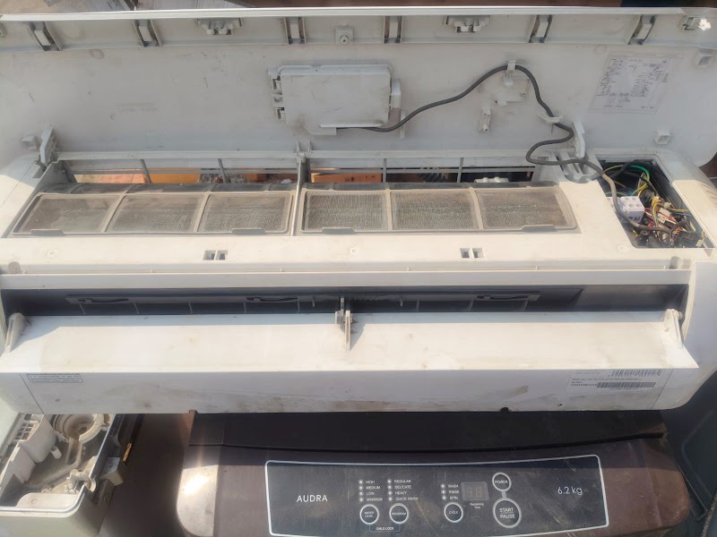 Dhruv AC Repair And Services - AC Service in Gayatri Nagar, Surat