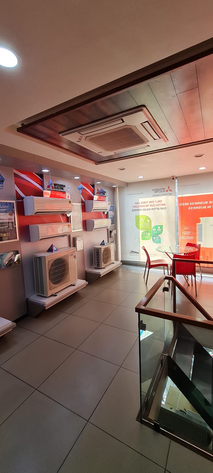 Everest Refrigeration Service - Mitsubishi Electric Hiroba - AC Service in Swastik Society, Surat