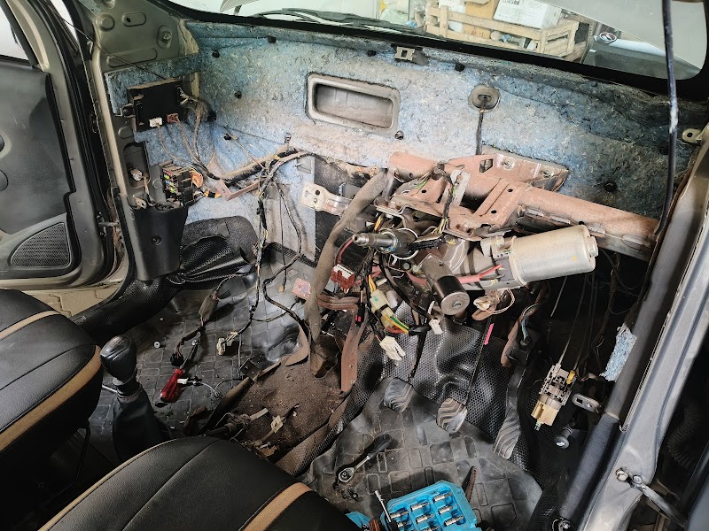 Expert car care Car Ac and Auto Electrical painting denting work l - AC Service in Bondel, Mangaluru