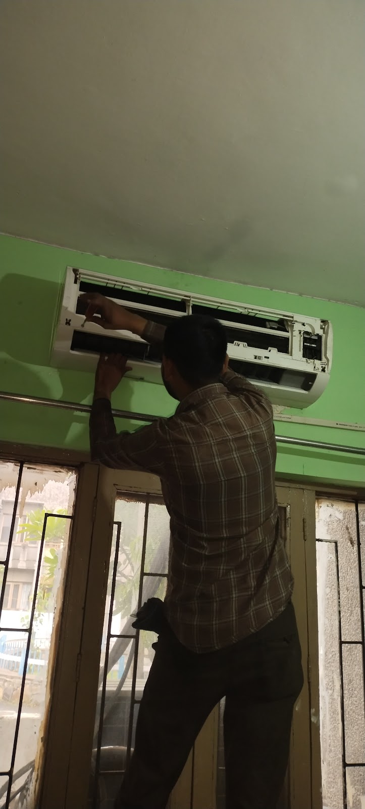 Expert Cool Care Centre | AC Repair | Fridge Repair - AC Service in Ballabhgarh, Faridabad