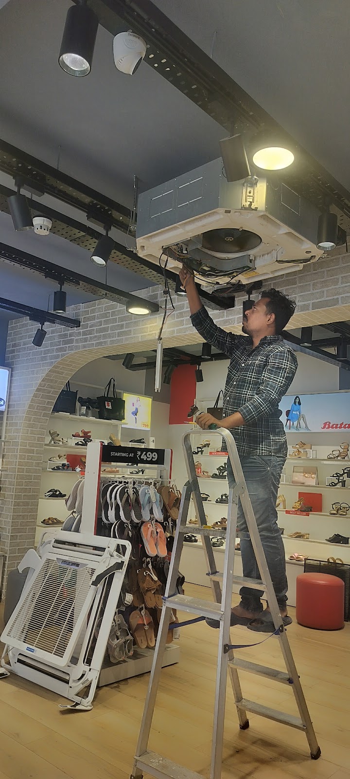 Expert Cooling Enterprises ( VRV-VRF Ac, Ductable Ac, Cassette Ac, Split Ac, Ac Repair ) - AC Service in Lakdikapul, Hyderabad