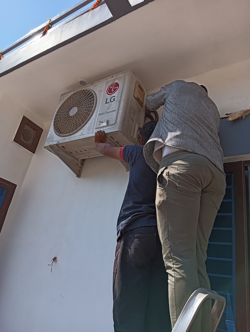 Garhwal electro - Ac, Washing Machine, Ro, Fridge service & repair - AC Service in Majra, Dehradun