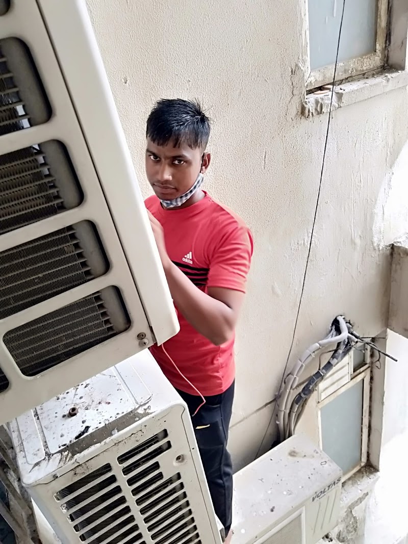 Hi Tech Cool Center - AC Repair/ Best ac service/ ac Gas filling/ac installation in Noida - AC Service in Sector 35, Noida