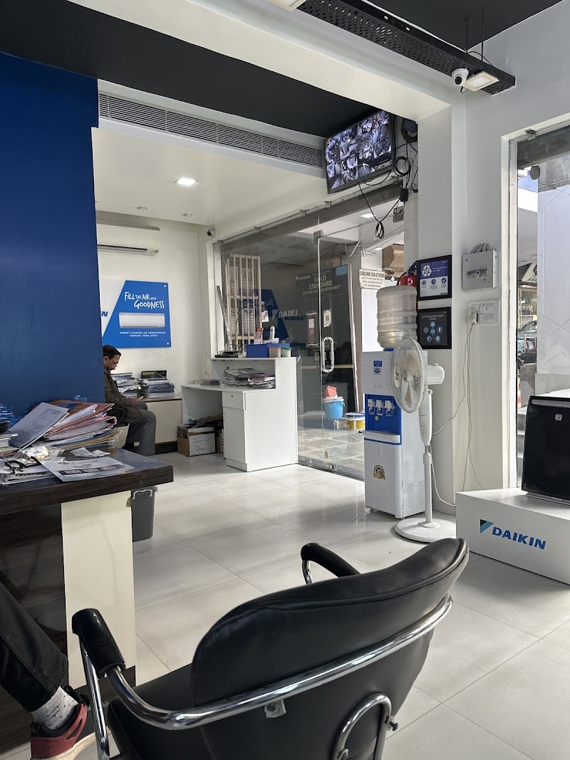 Khandelwal Distributors | HVAC Contractor & AC Dealer | Daikin Solution Plaza - AC Service in Civil Lines, Bareilly