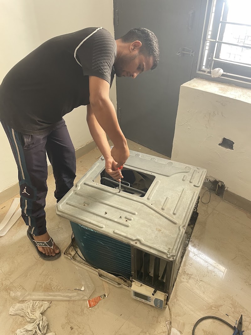 Mk cool point -Ac Service in Noida, Ac Installation in Noida, Ac Gas Filling in Noida, Window Ac Rent in Noida. - AC Service in Sector 122, Noida