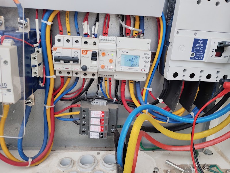 Mk Electrician And Repair - AC Service in Railway Colony, Udaipur