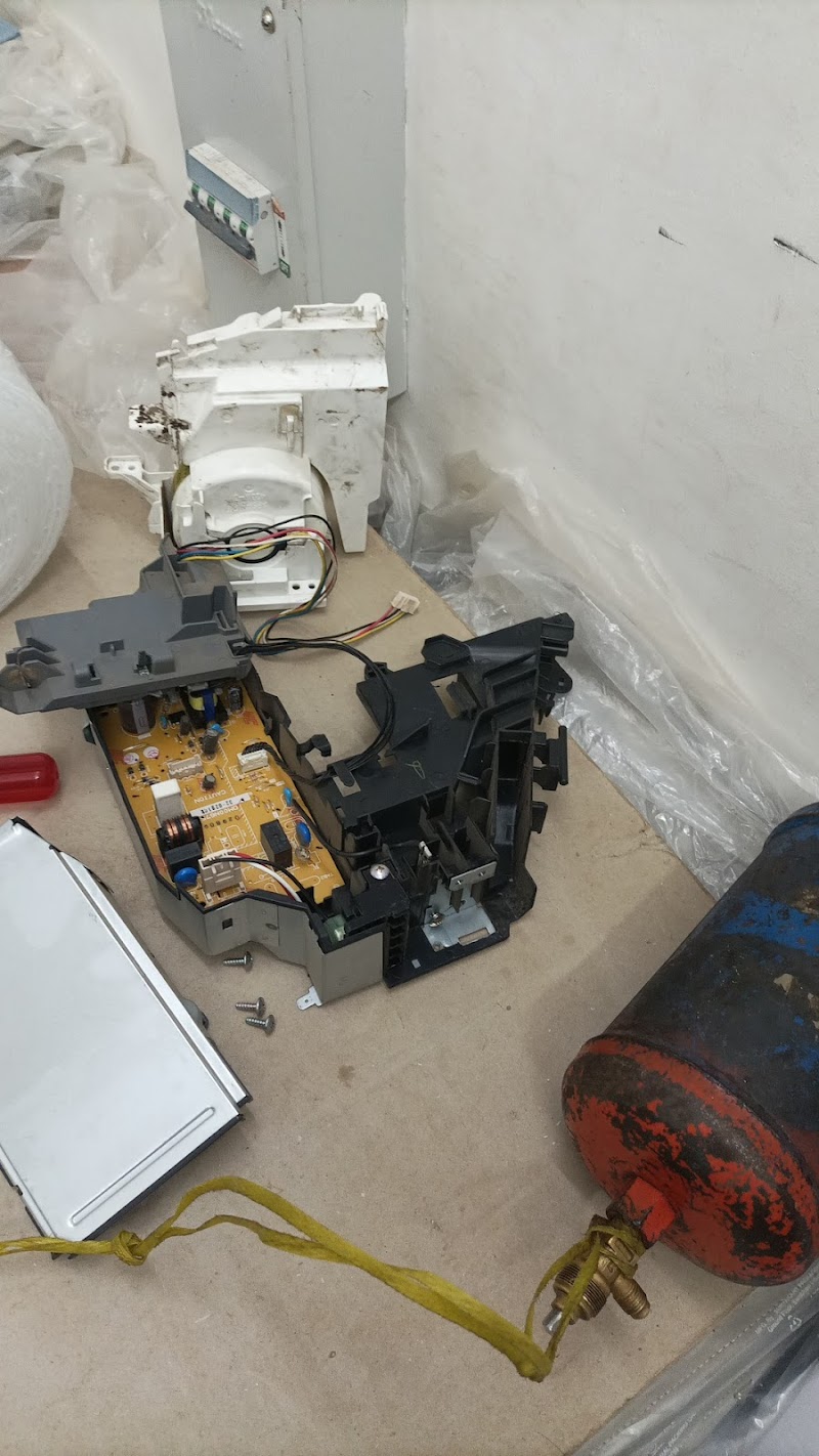 R Air Conditioner Repair - AC Service in Sector 1D, Navi Mumbai