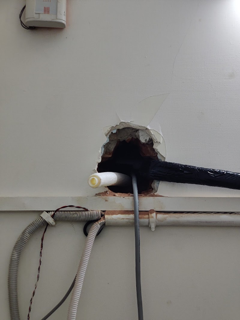 R K Group Voltas service center - AC Service in Tajganj, Agra