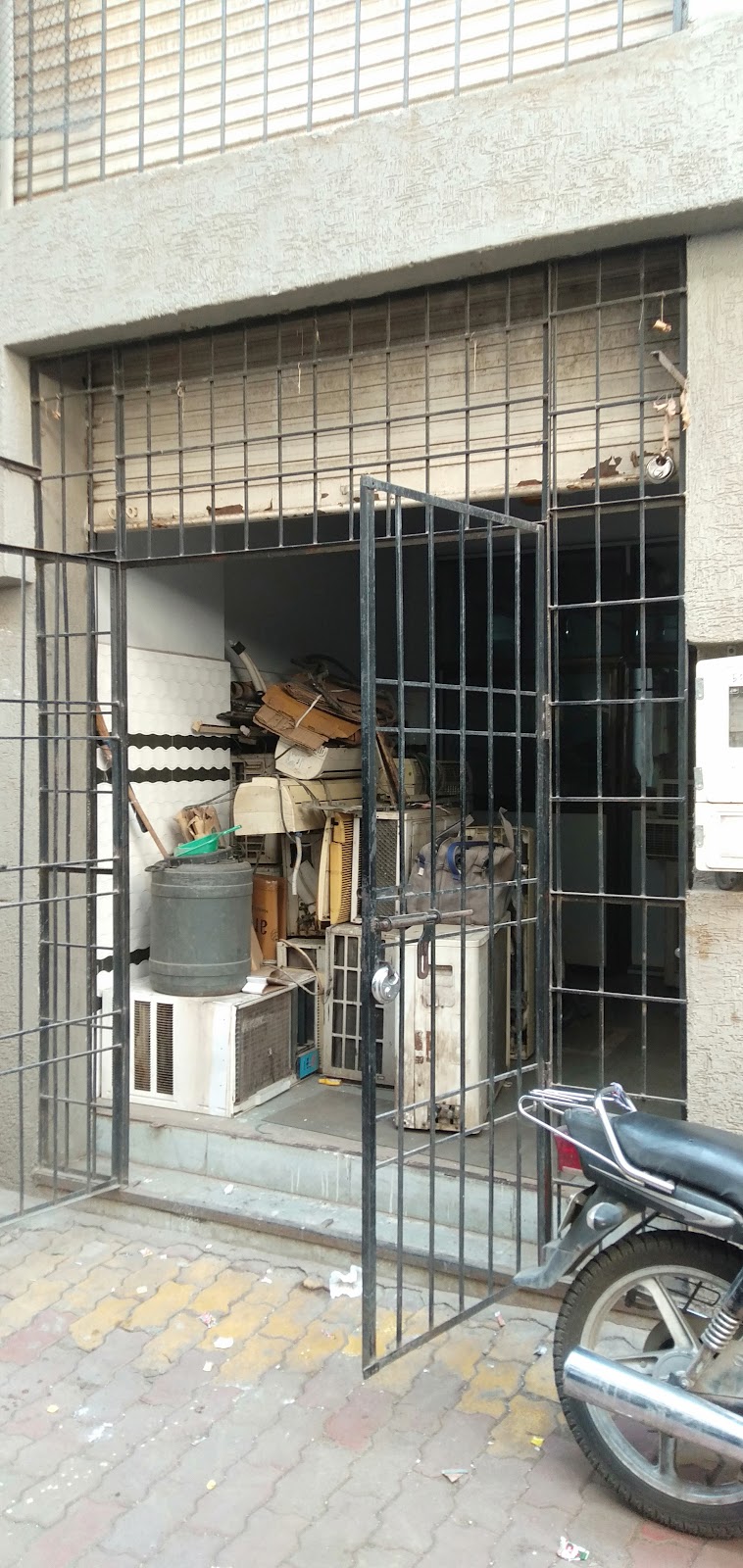 Shree Radhe Cooling System AC Repair & AC Service - AC Service in Ambika Industrial Society 1, Surat