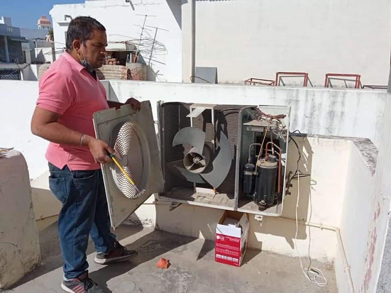 Shreeji refrigeration Navratan complex udaipur - AC Service in Bhuwana, Udaipur