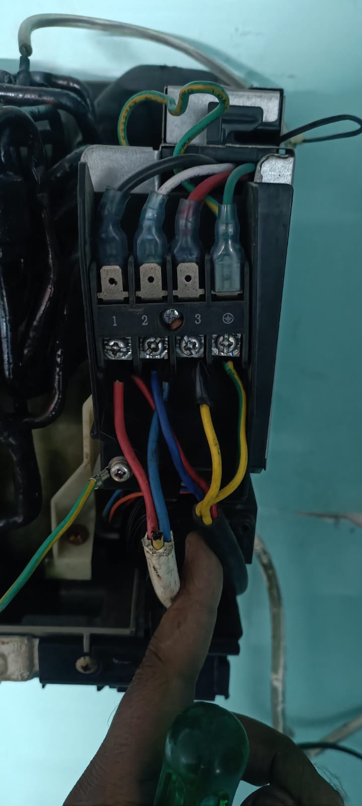 The Aircon Spot-AC Repairs in noida ,ac service ,ac gas filling ,ac installation in noida - AC Service in Sector 35, Noida