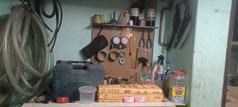 The Aircon Spot-AC Repairs in noida ,ac service ,ac gas filling ,ac installation in noida - AC Service in Sector 35, Noida