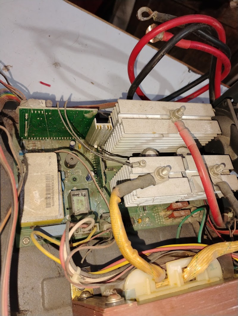 Unique electrician and inverter battery or ac technician