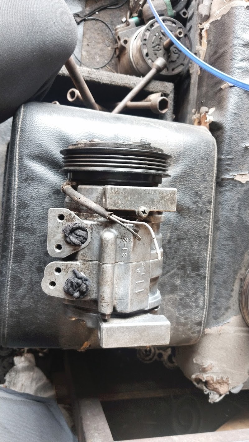 World class car AC compressor sales and service - AC Service in Kamrej, Kamrej